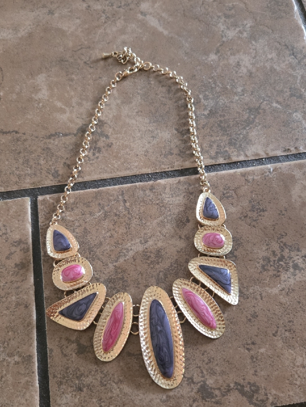 ⭐️✨️Gold-Tone Pink & Purple Statement Necklace - Fashion Jewelry 💞